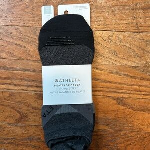 NWT Athleta Black Pilates Grip Socks M/L